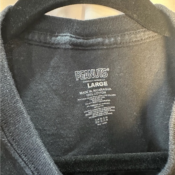 4 for $15 tees - Peanuts t-shirt - Picture 3 of 3